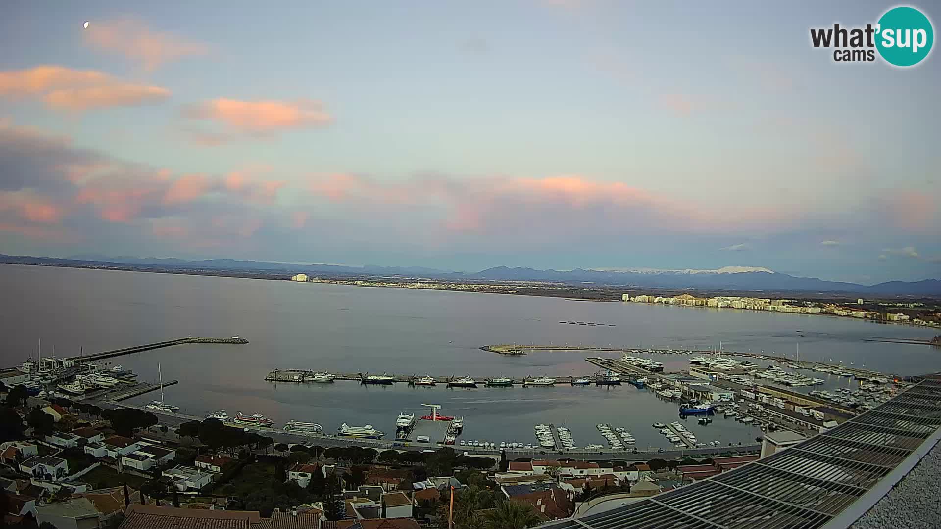 Roses – Puerto pesquero  y la bahía de Roses