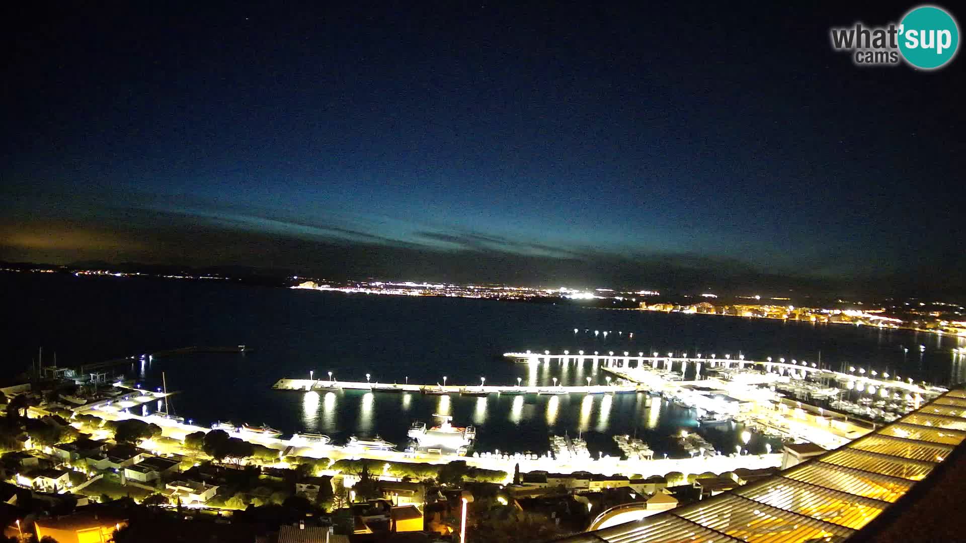 Livecam Hafen Roses –  Fischereihafen und die Bucht