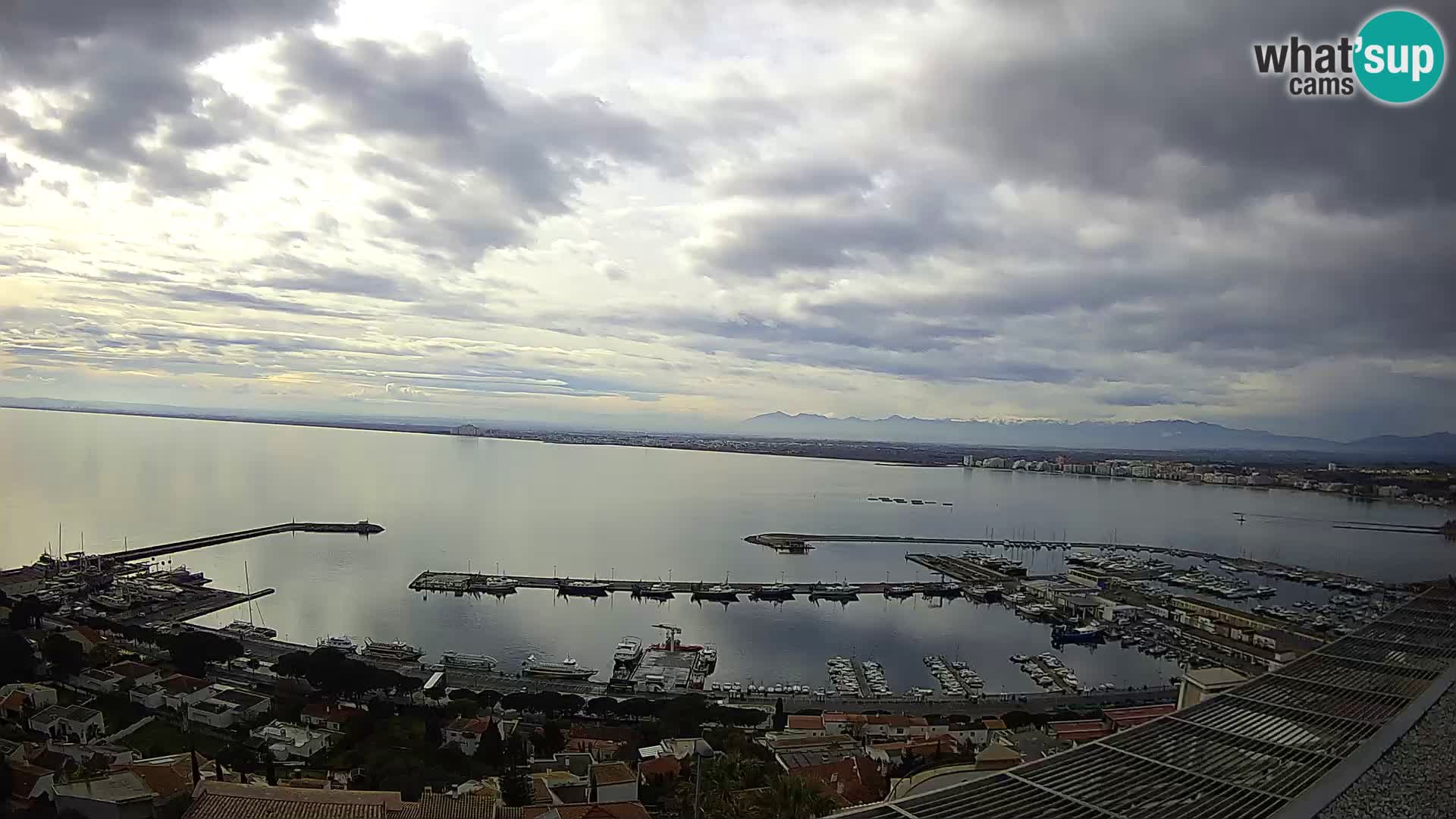 Roses – Ribiško pristanišče  in zaliv