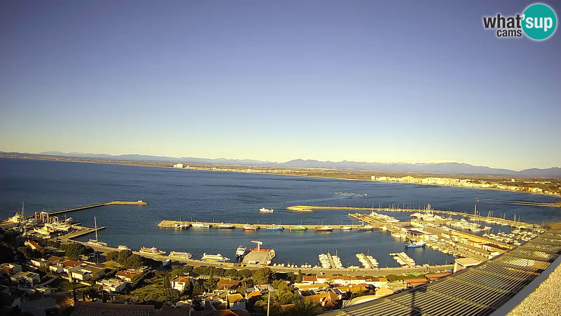 Livecam Hafen Roses –  Fischereihafen und die Bucht