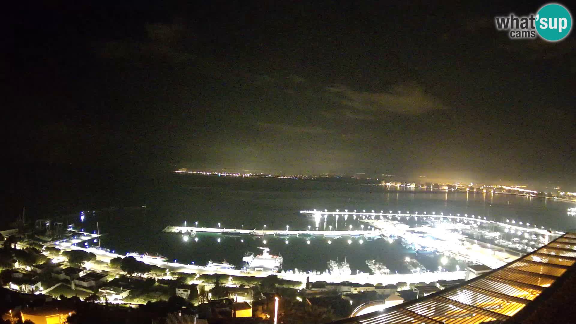 Roses – Puerto pesquero  y la bahía de Roses