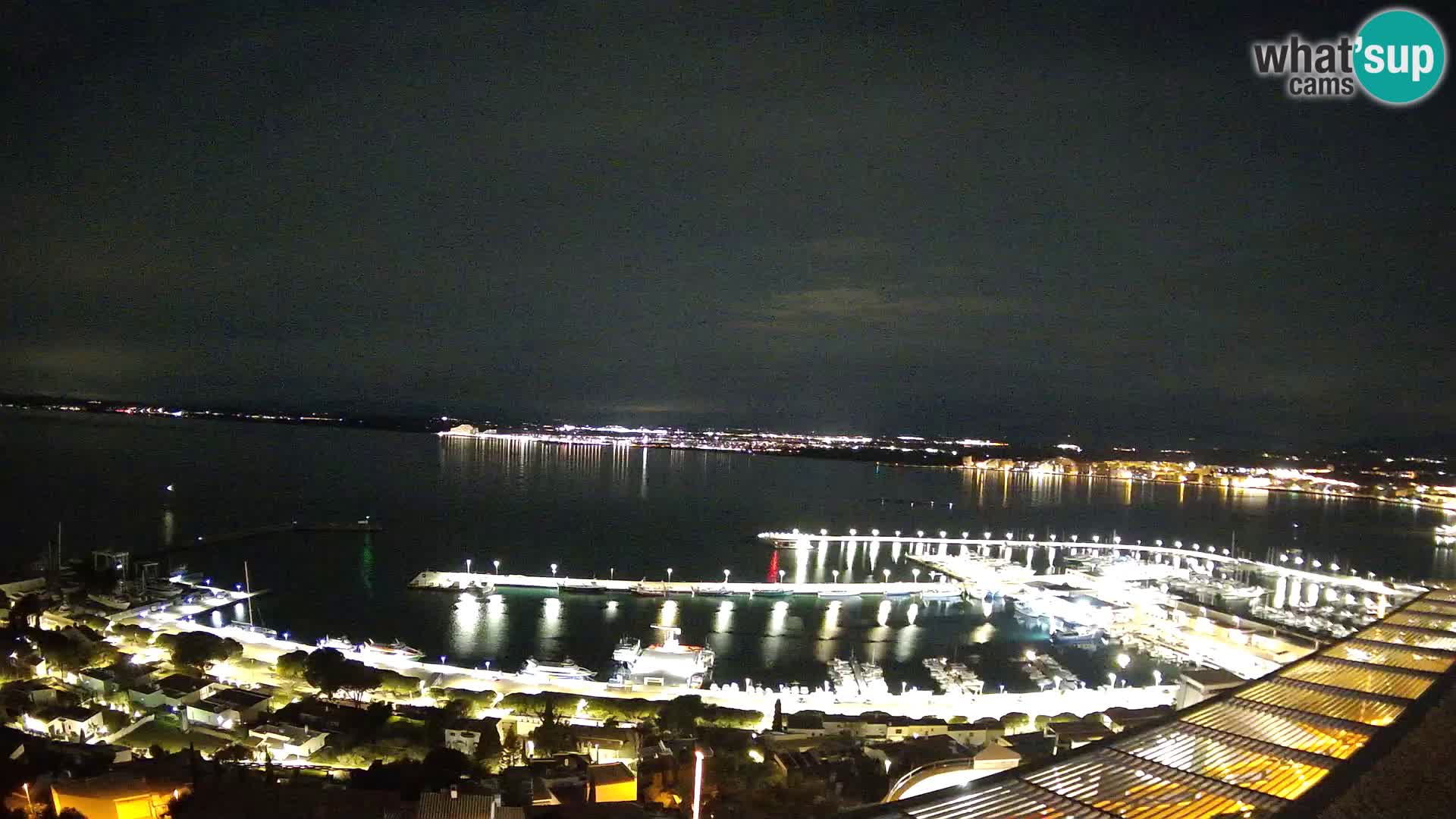 Livecam Hafen Roses –  Fischereihafen und die Bucht