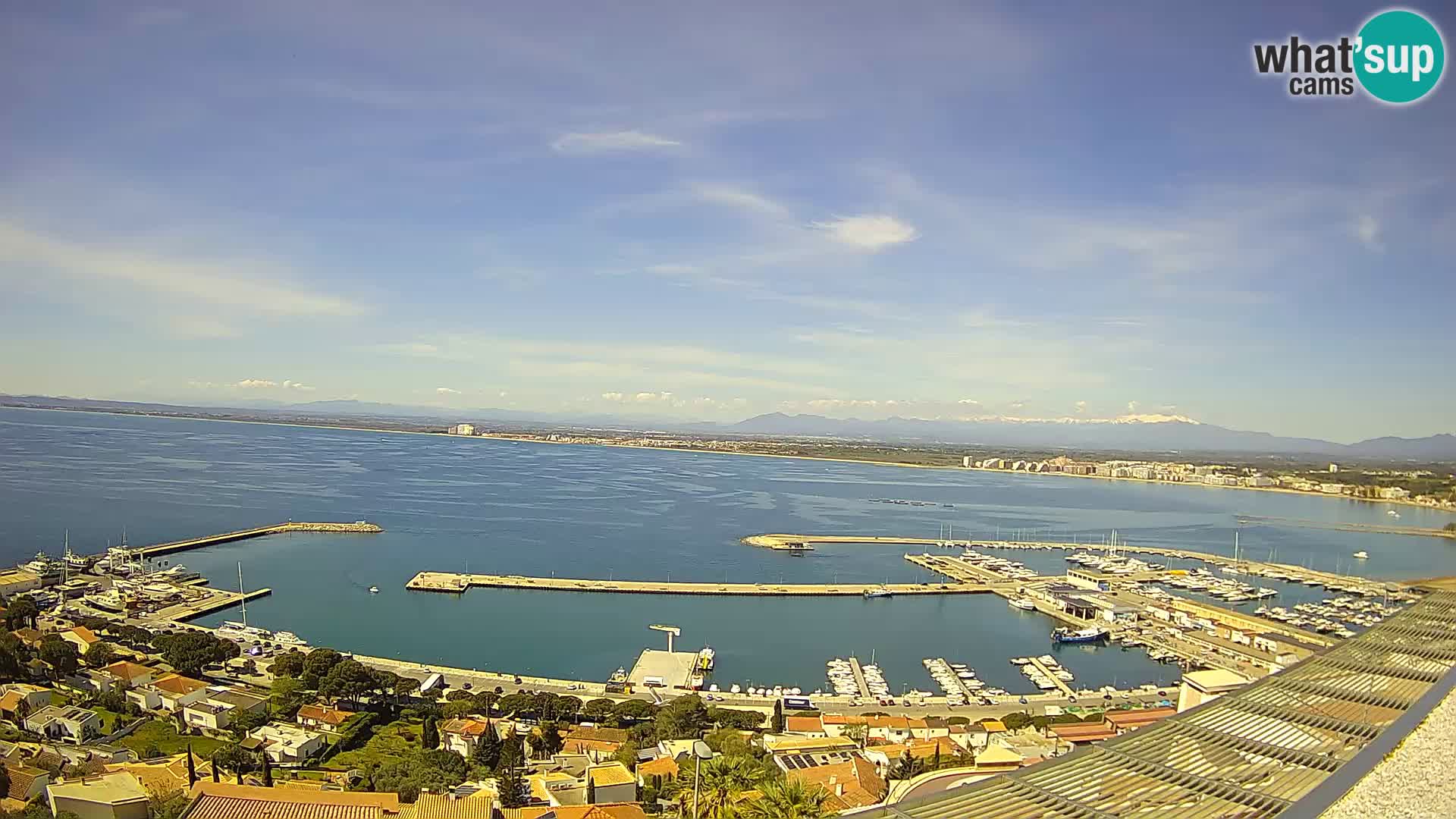 Livecam Hafen Roses –  Fischereihafen und die Bucht