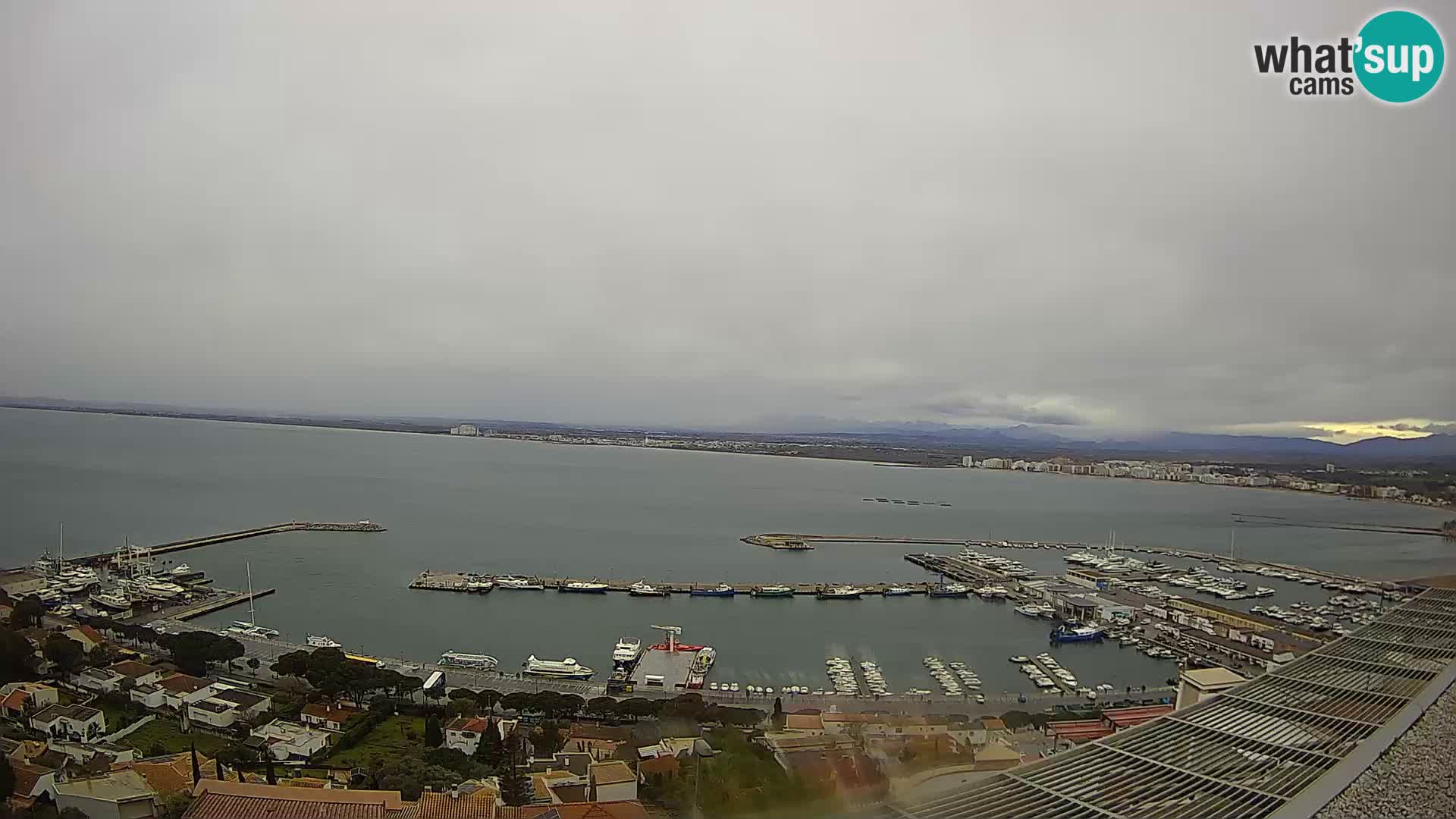 Roses –  Port de pêche  et la baie