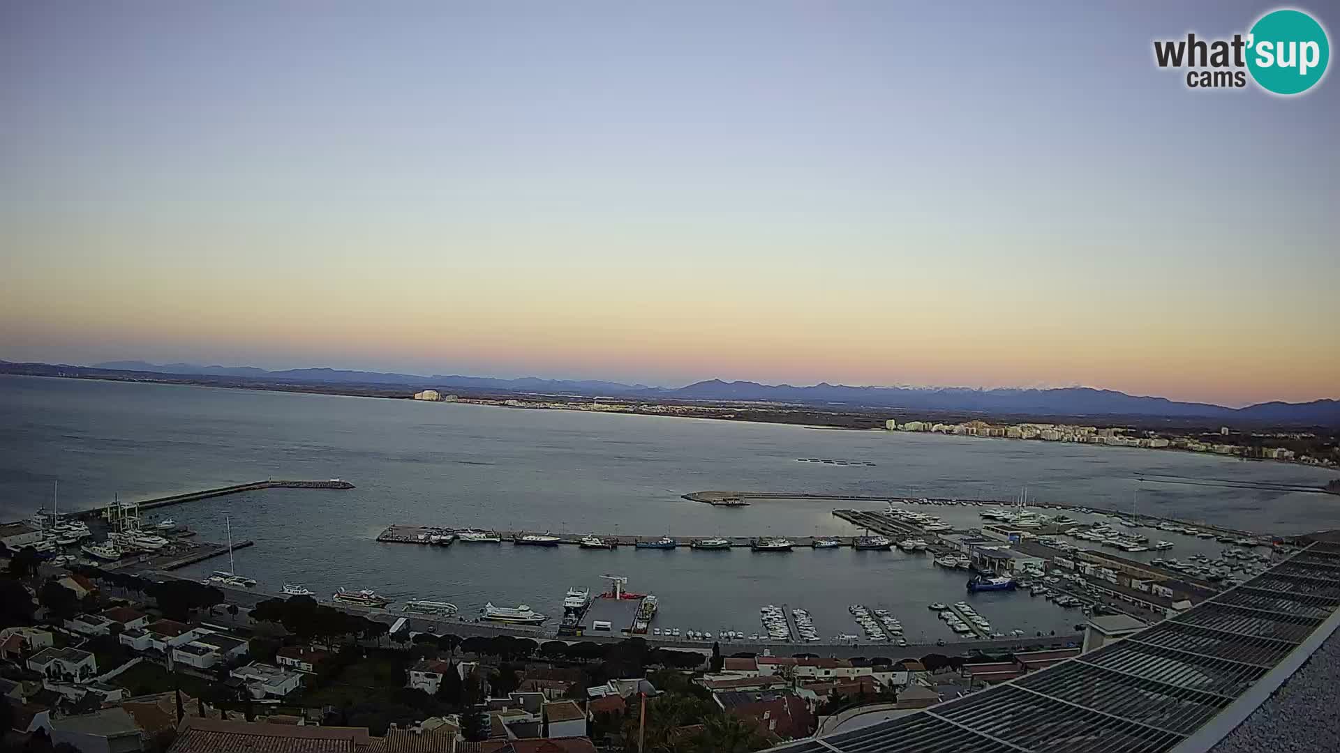 Roses –  Port de pêche  et la baie