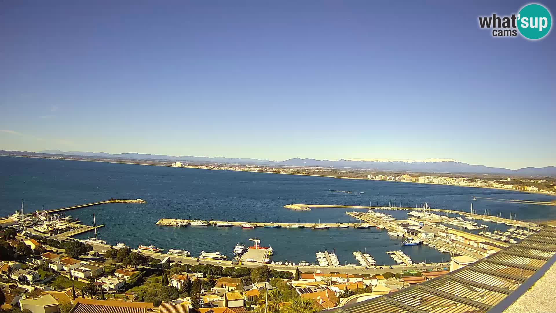 Livecam Hafen Roses –  Fischereihafen und die Bucht