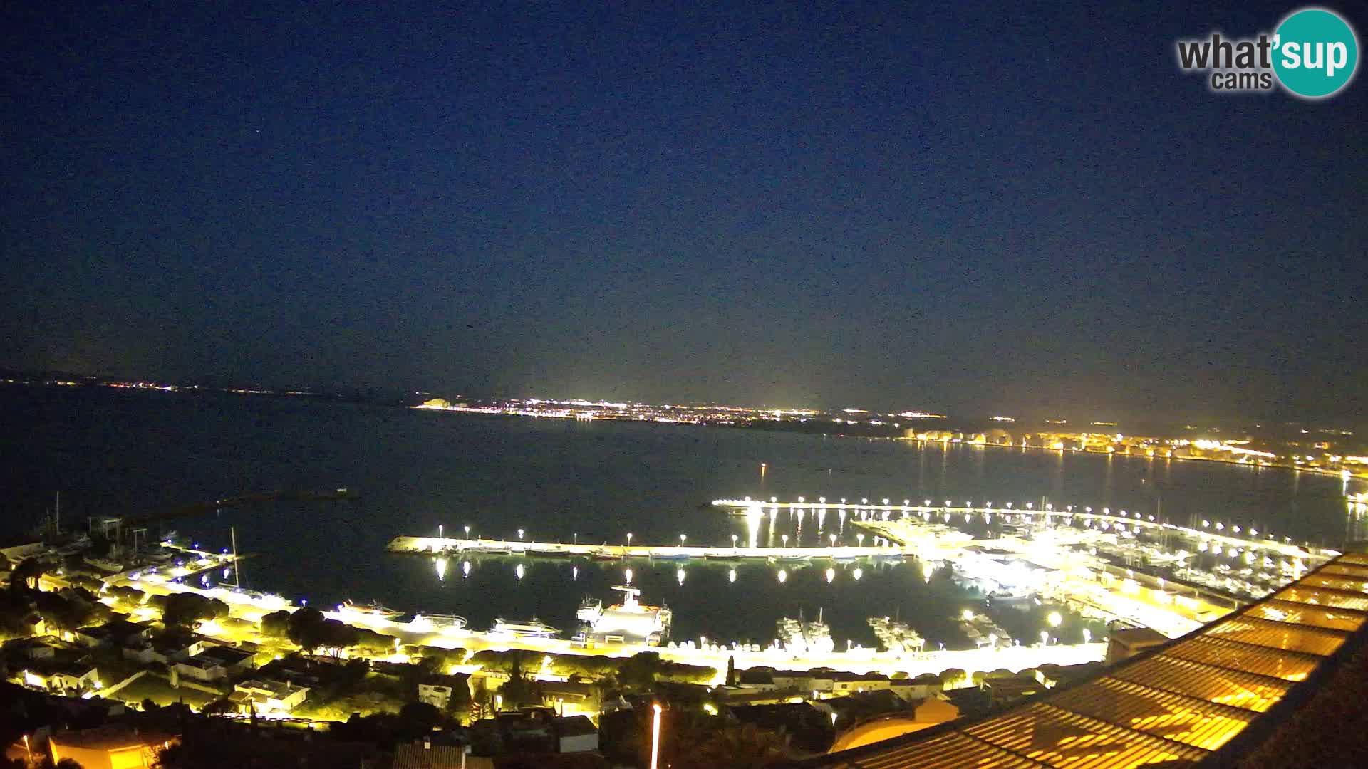 Livecam Hafen Roses –  Fischereihafen und die Bucht