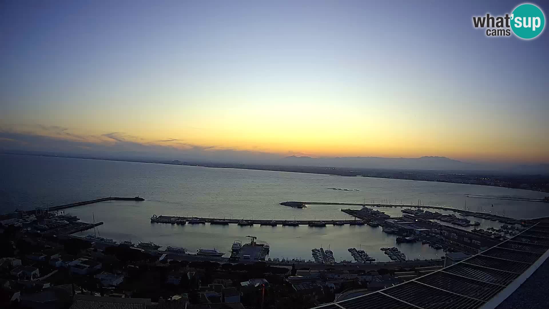 Roses – Puerto pesquero  y la bahía de Roses