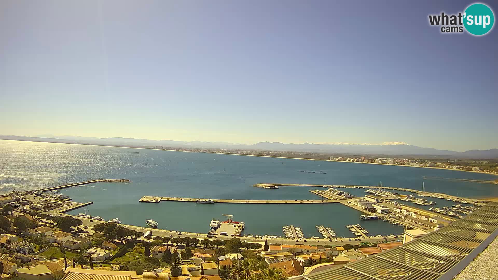 Roses – Puerto pesquero  y la bahía de Roses