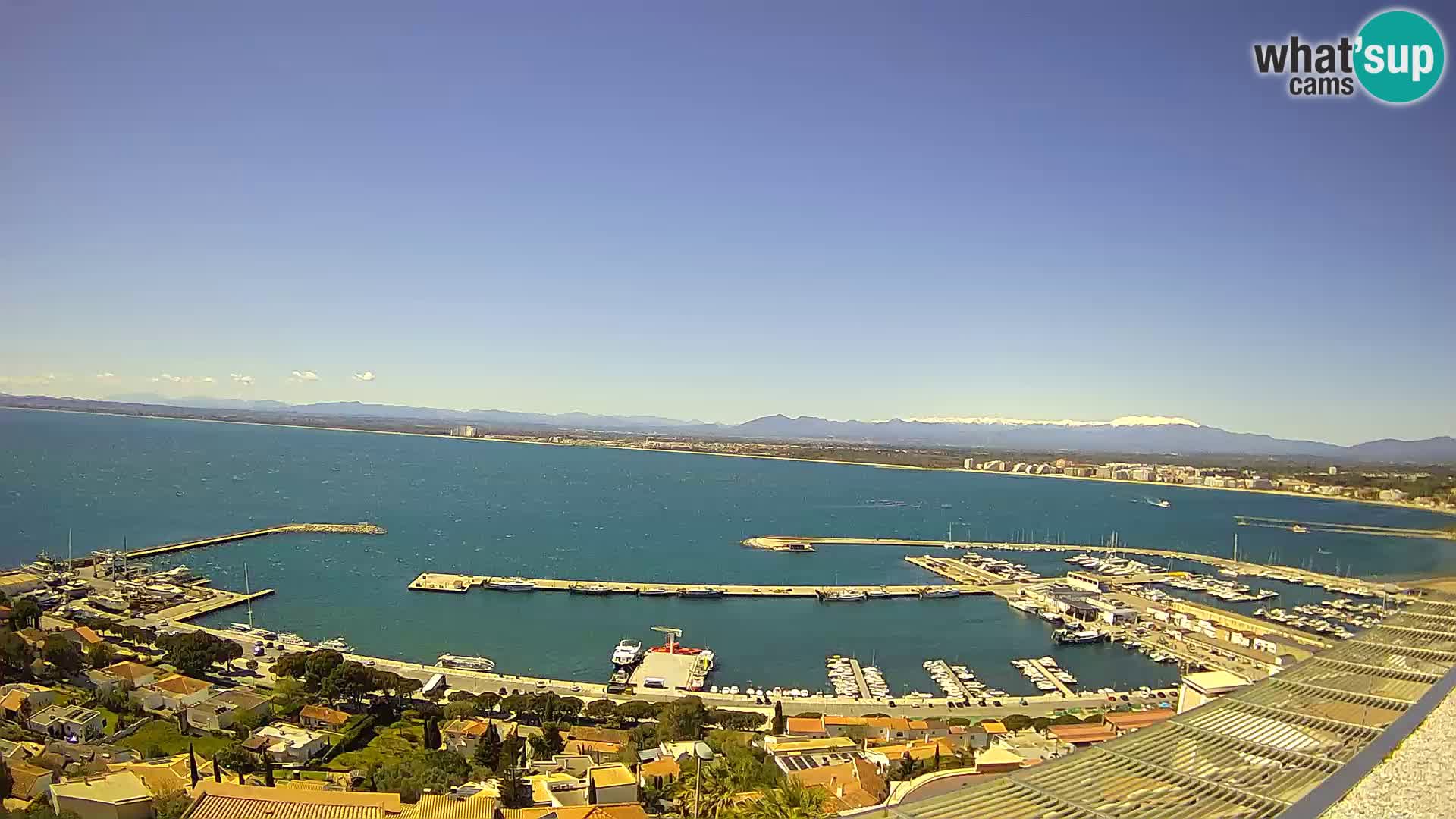 Roses – Puerto pesquero  y la bahía de Roses