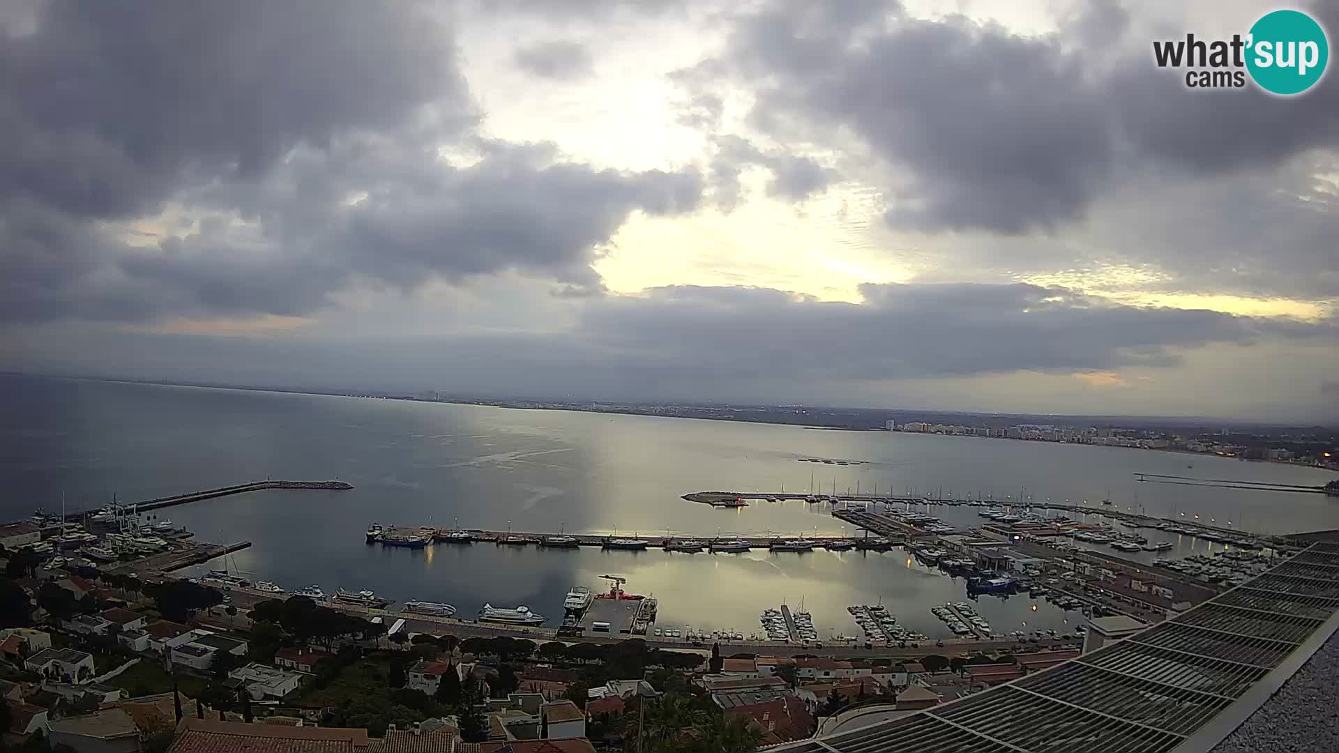 Roses – Ribiško pristanišče  in zaliv