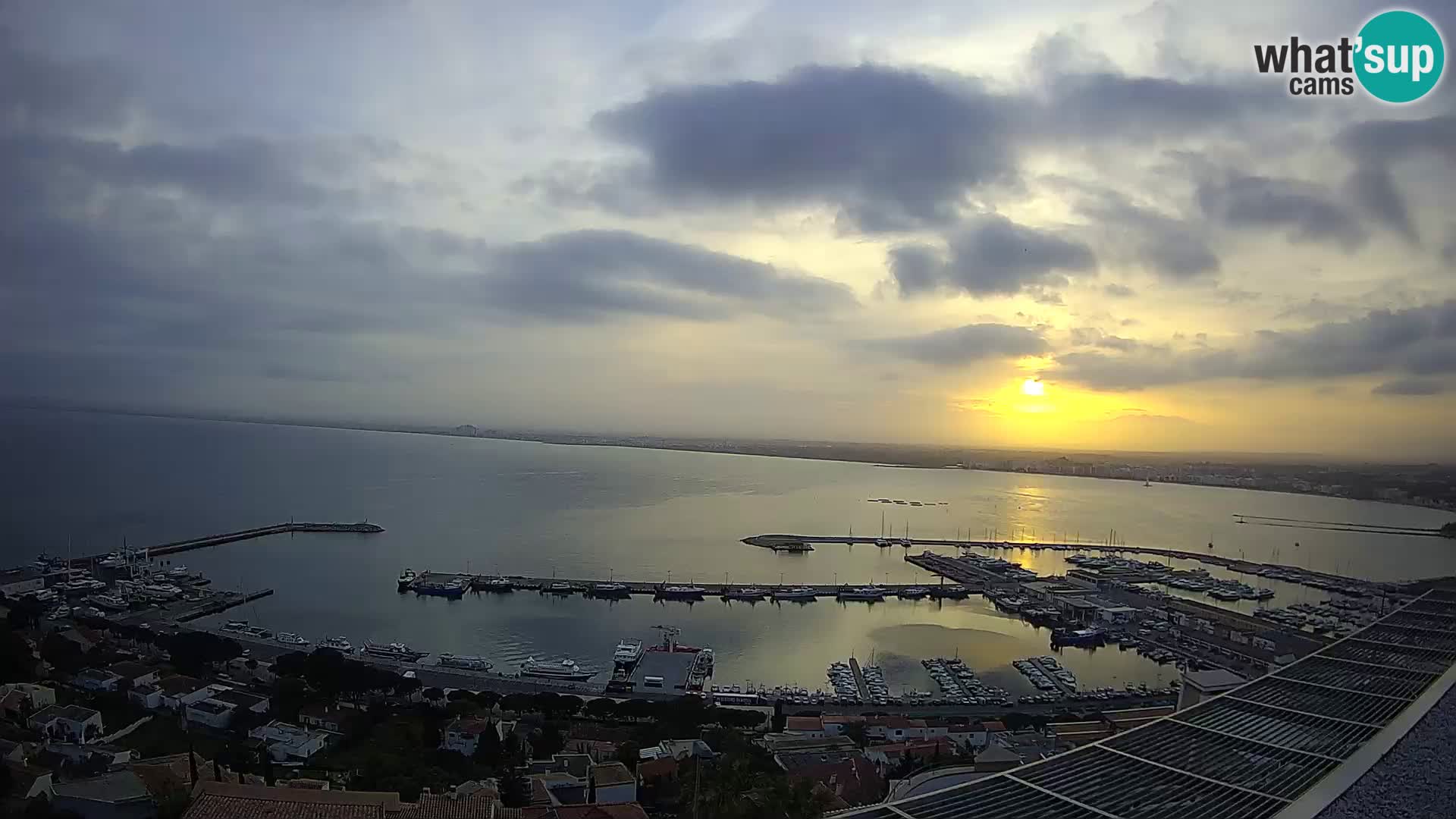 Roses – Puerto pesquero  y la bahía de Roses