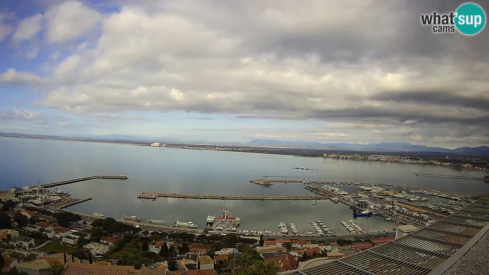 Livecam Hafen Roses –  Fischereihafen und die Bucht