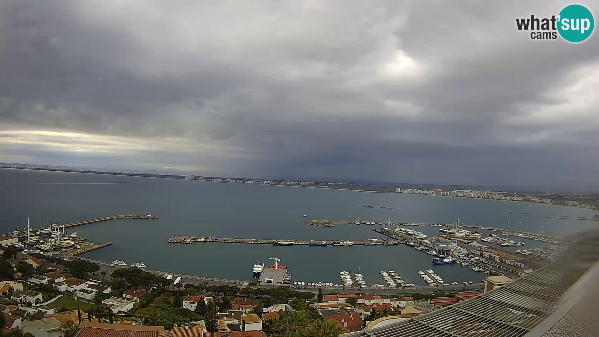 Roses – Puerto pesquero  y la bahía de Roses