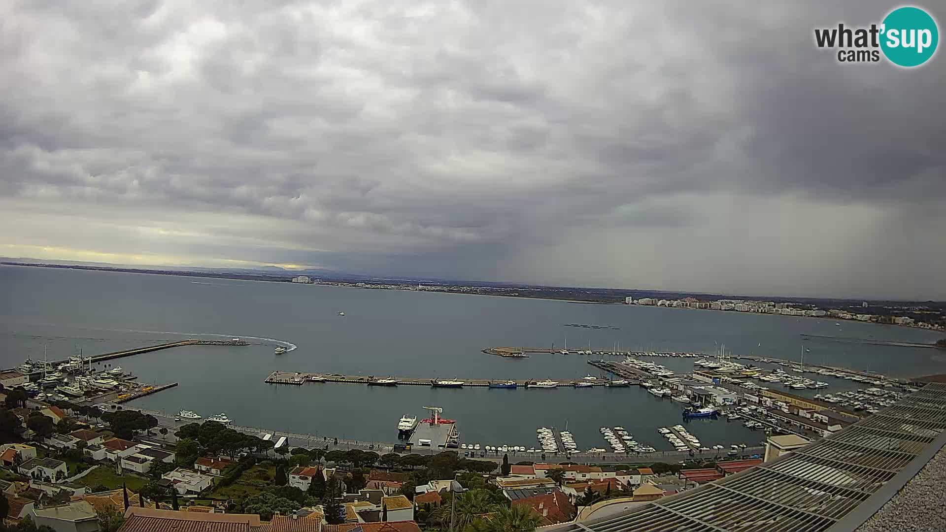 Livecam Hafen Roses –  Fischereihafen und die Bucht