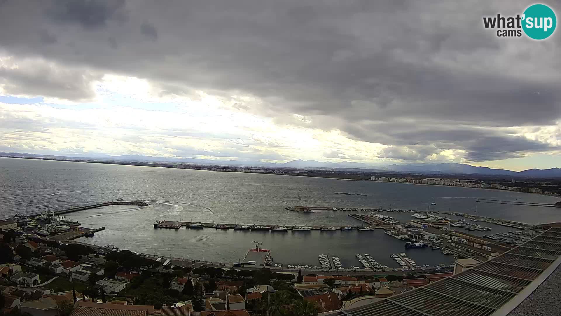 Livecam Hafen Roses –  Fischereihafen und die Bucht