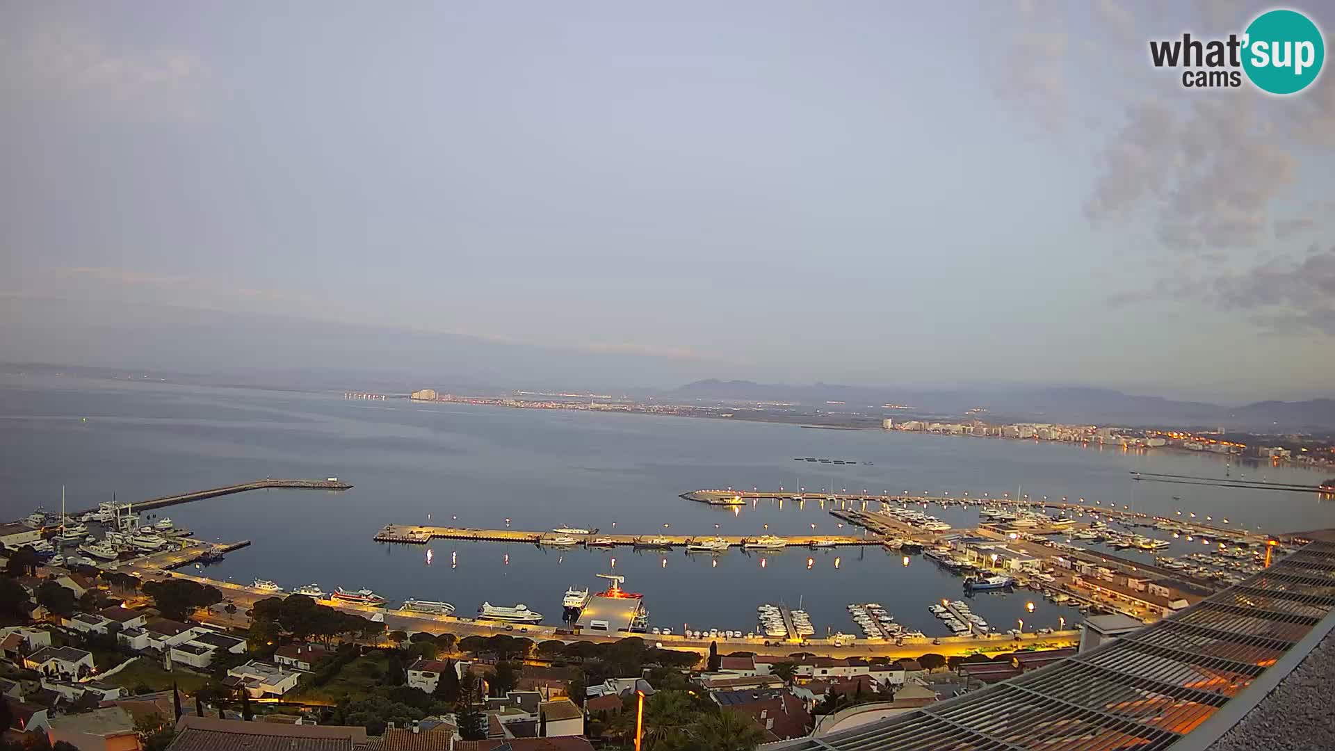 Roses – Puerto pesquero  y la bahía de Roses