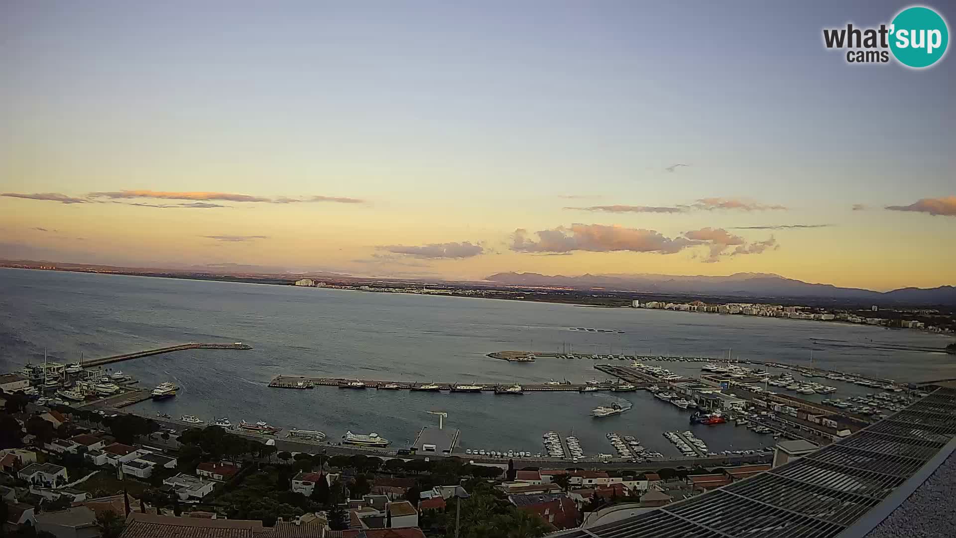Livecam Hafen Roses –  Fischereihafen und die Bucht