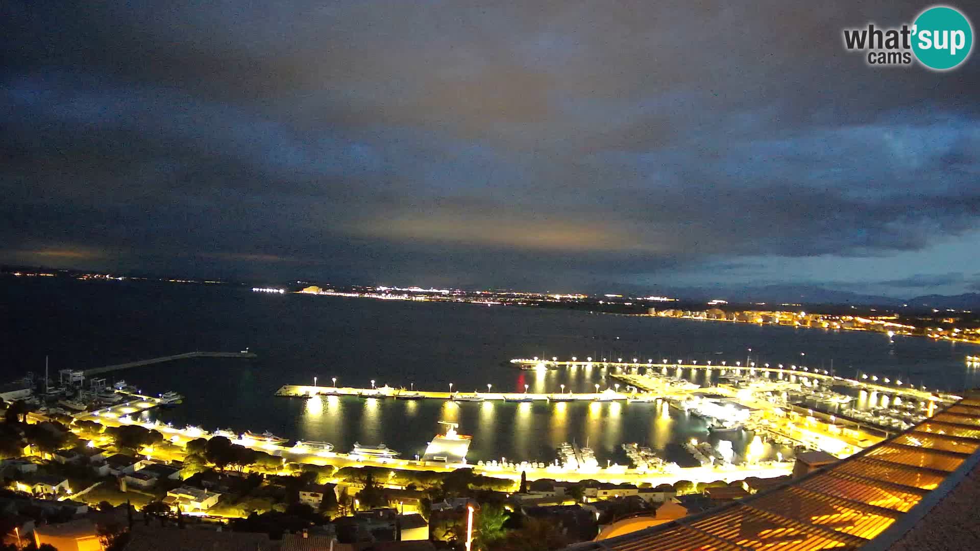 Livecam Hafen Roses –  Fischereihafen und die Bucht