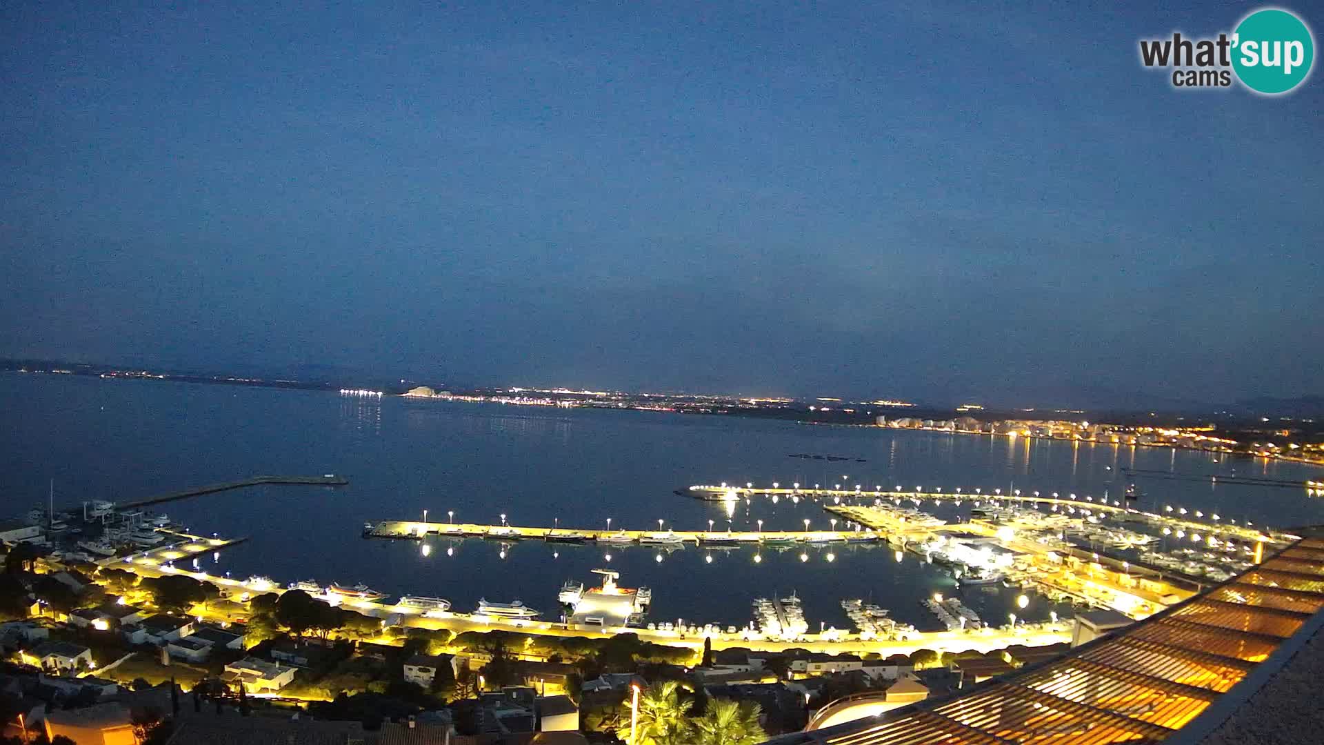 Livecam Hafen Roses –  Fischereihafen und die Bucht