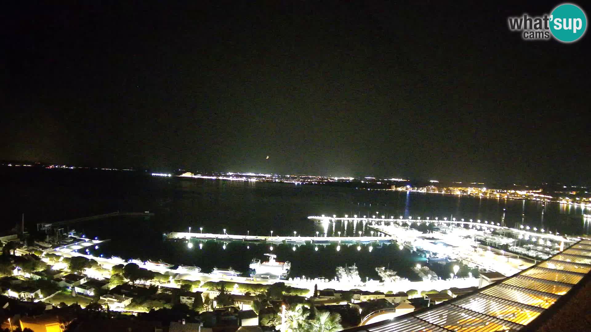 Roses – Puerto pesquero  y la bahía de Roses