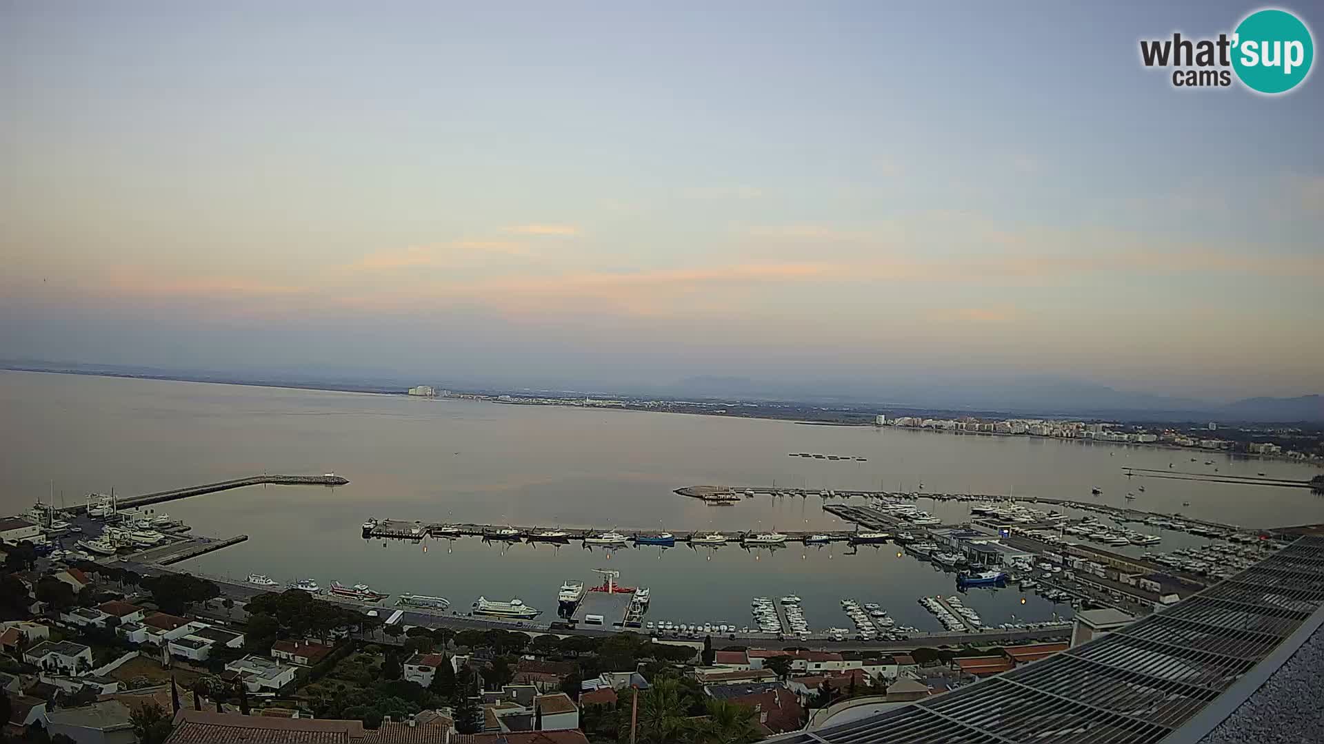 Roses – Puerto pesquero  y la bahía de Roses