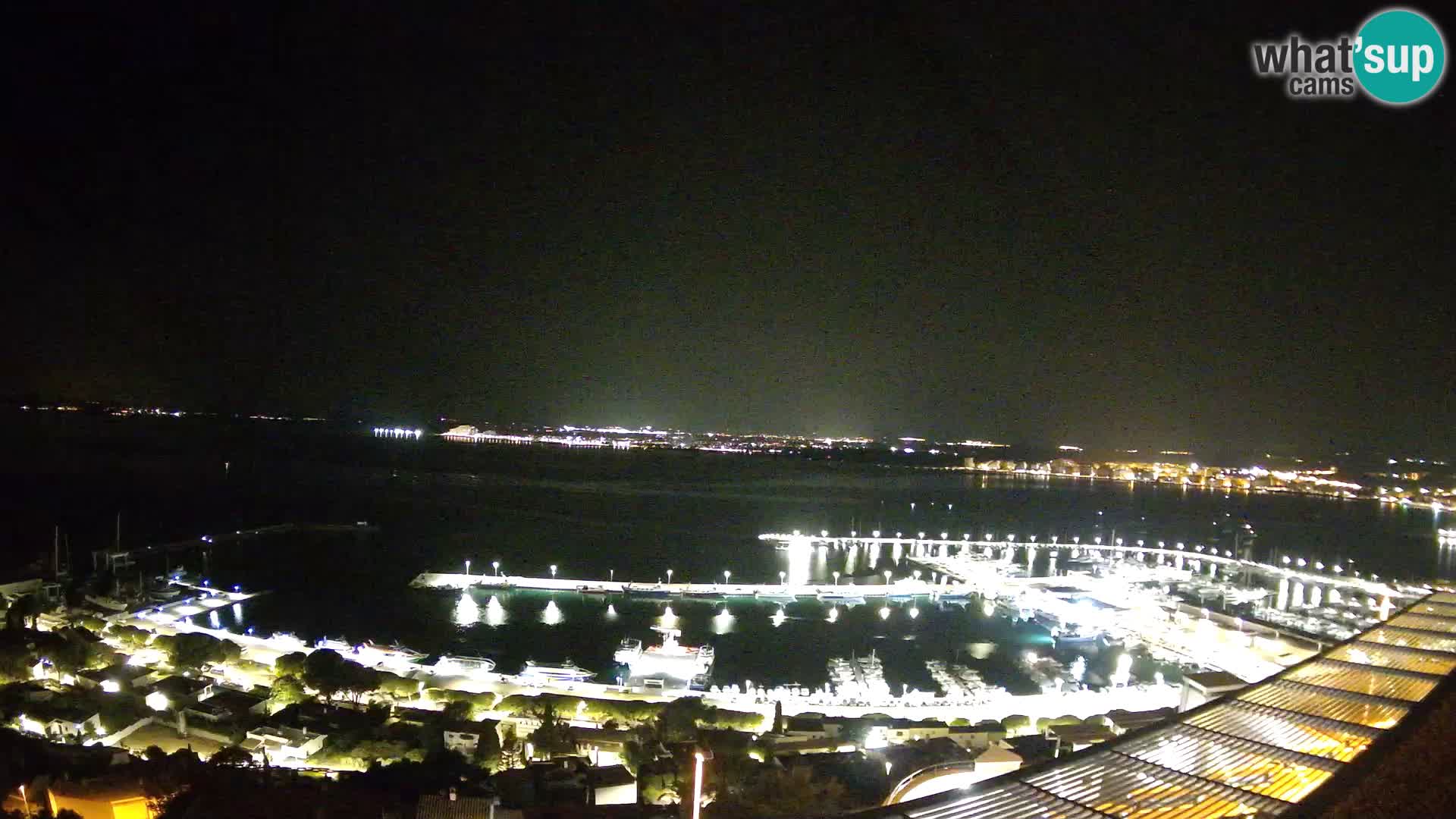 Livecam Hafen Roses –  Fischereihafen und die Bucht
