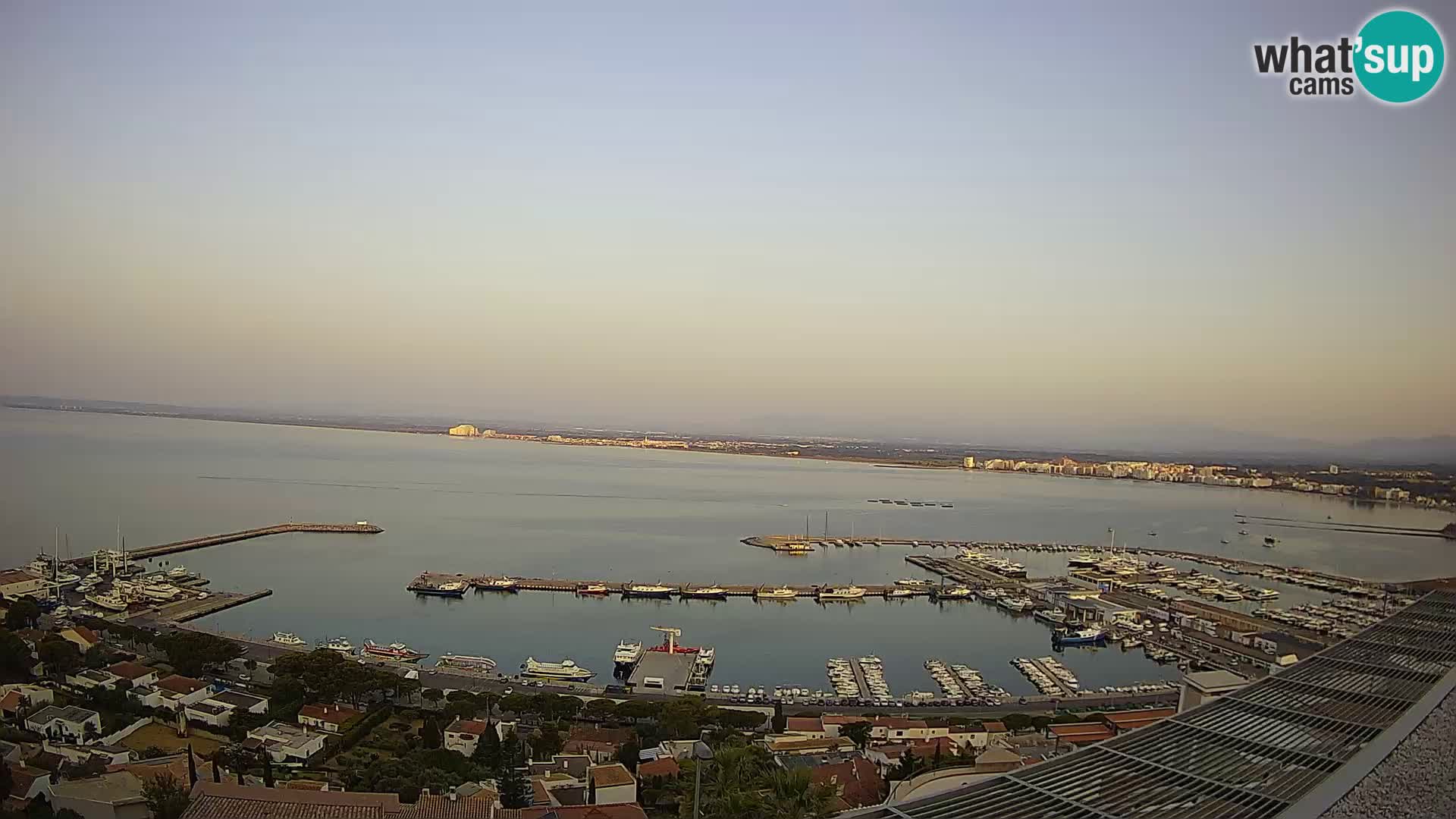Roses – Puerto pesquero  y la bahía de Roses