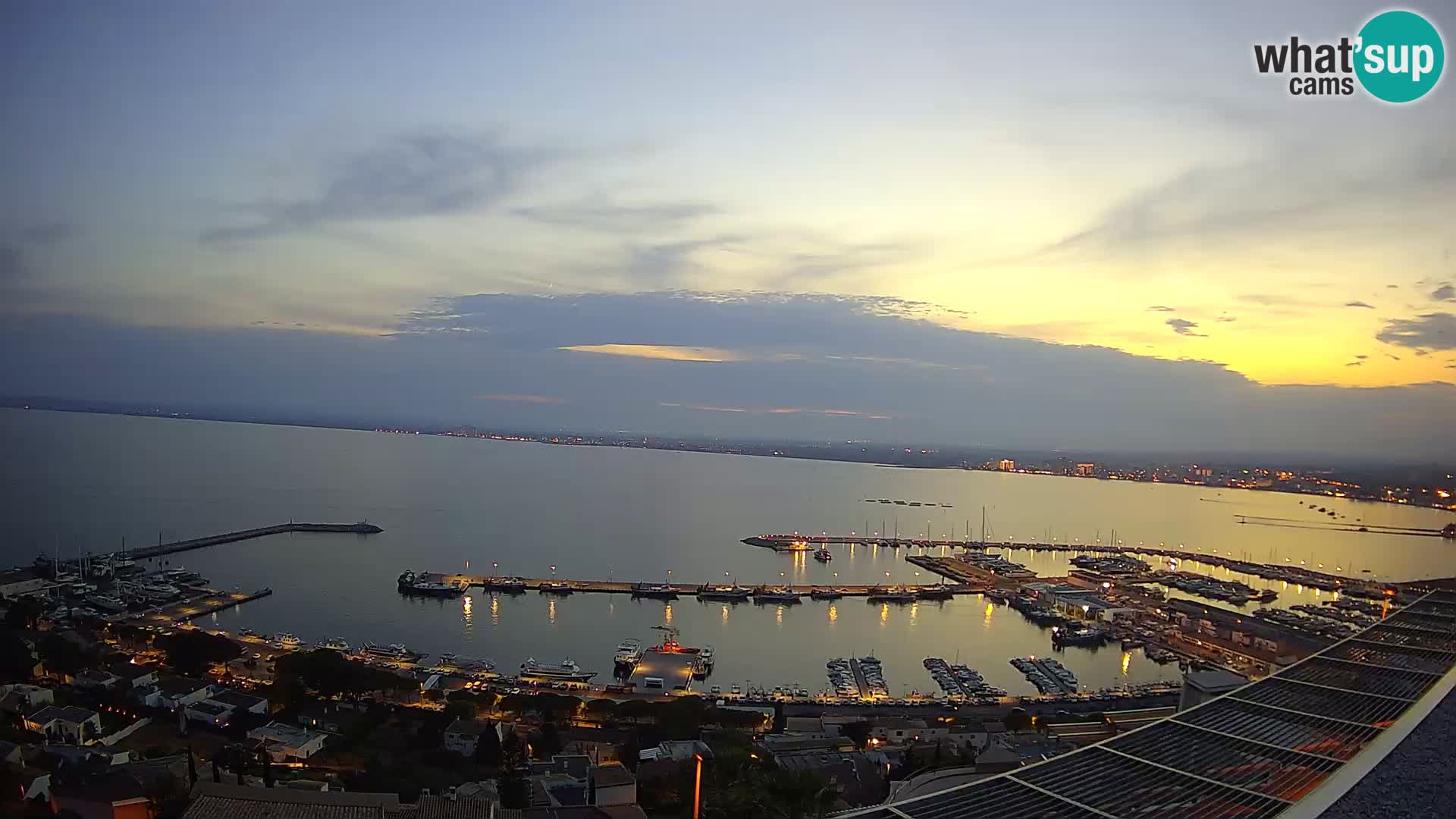 Roses – Puerto pesquero  y la bahía de Roses