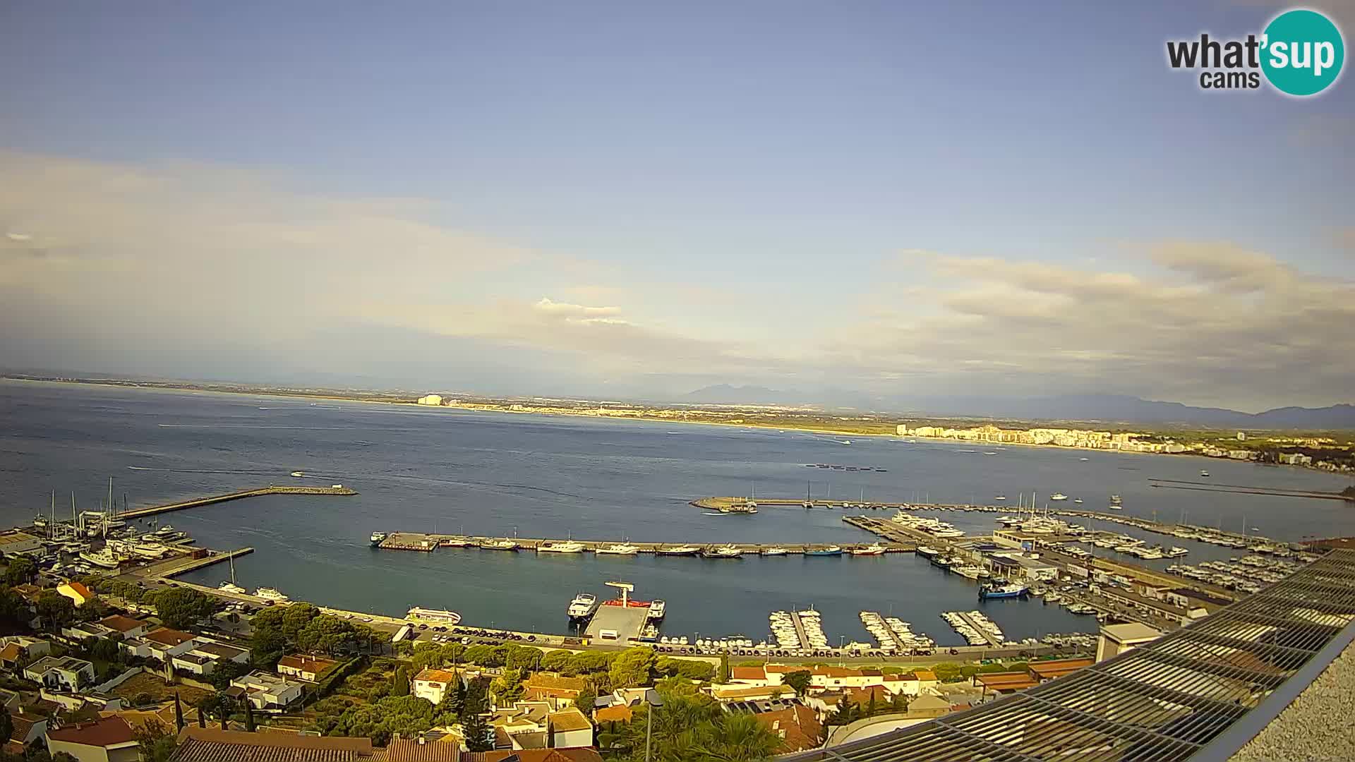 Livecam Hafen Roses –  Fischereihafen und die Bucht