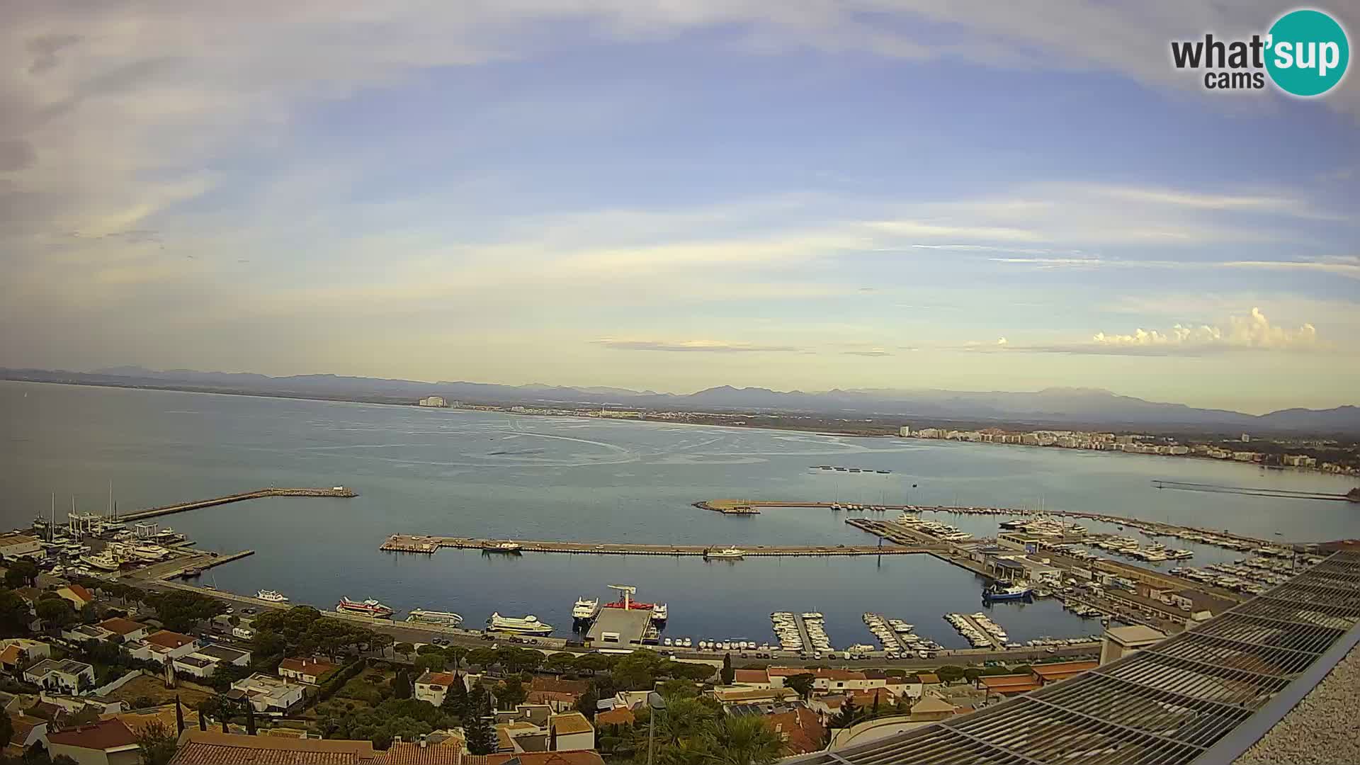 Livecam Hafen Roses –  Fischereihafen und die Bucht