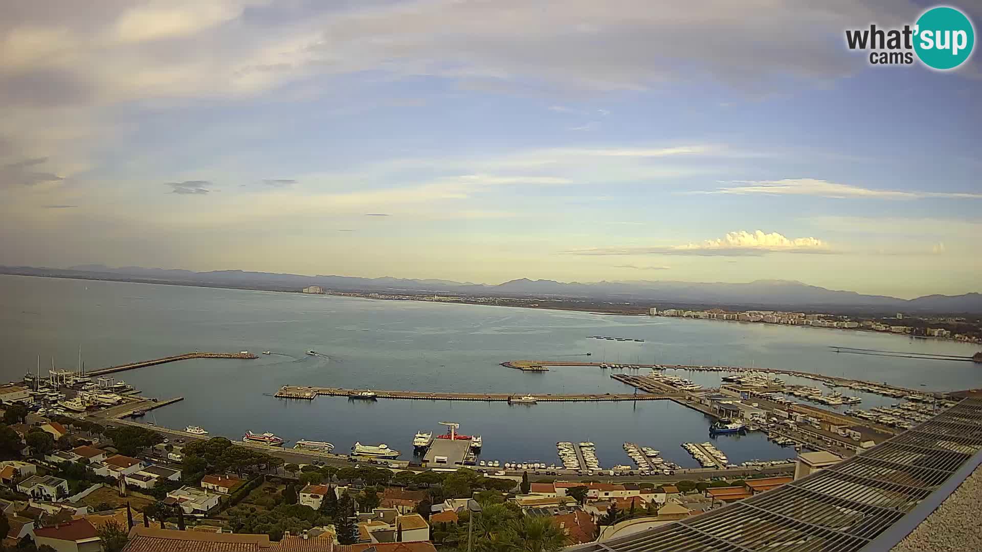Livecam Hafen Roses –  Fischereihafen und die Bucht