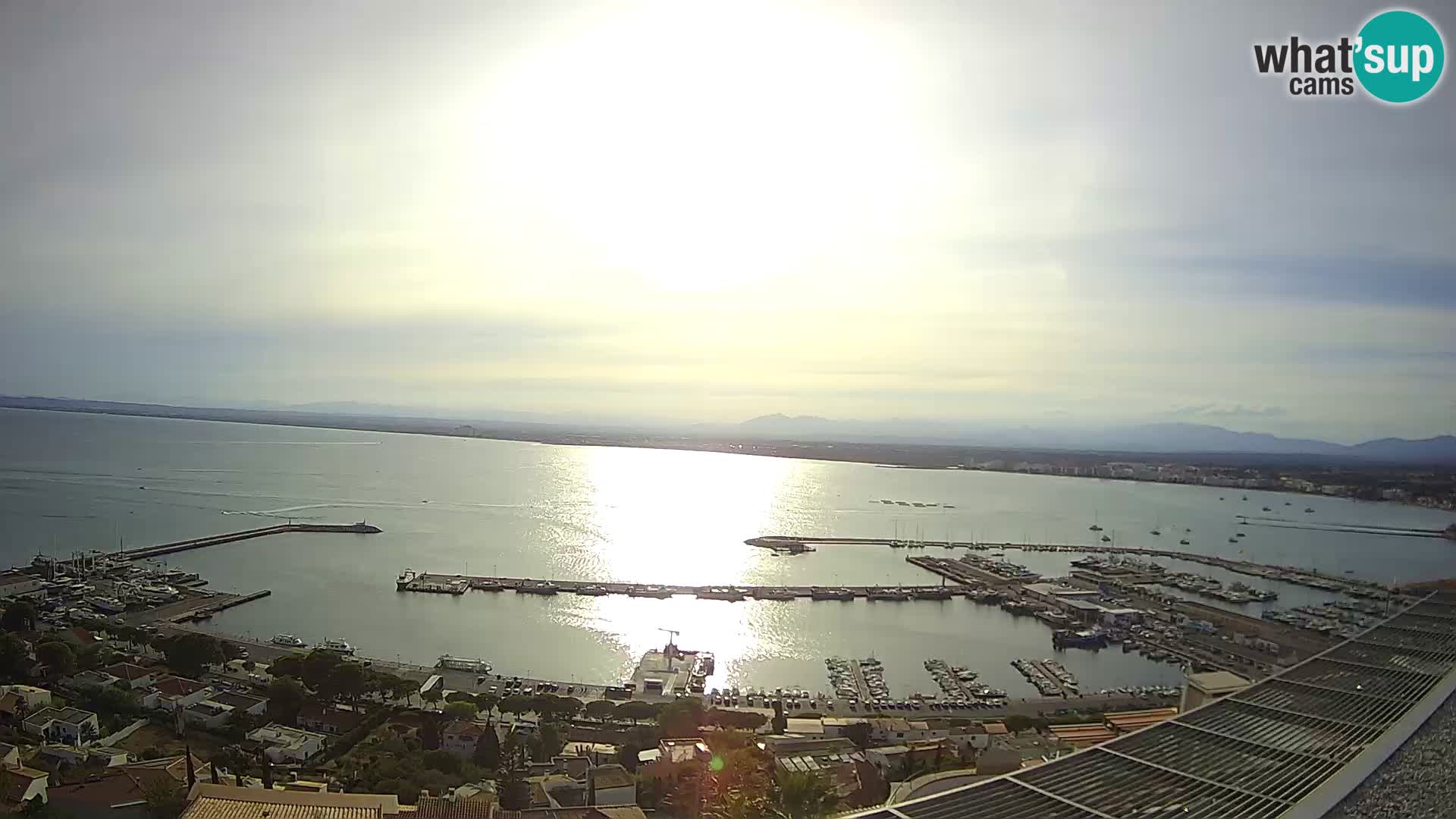 Livecam Hafen Roses –  Fischereihafen und die Bucht