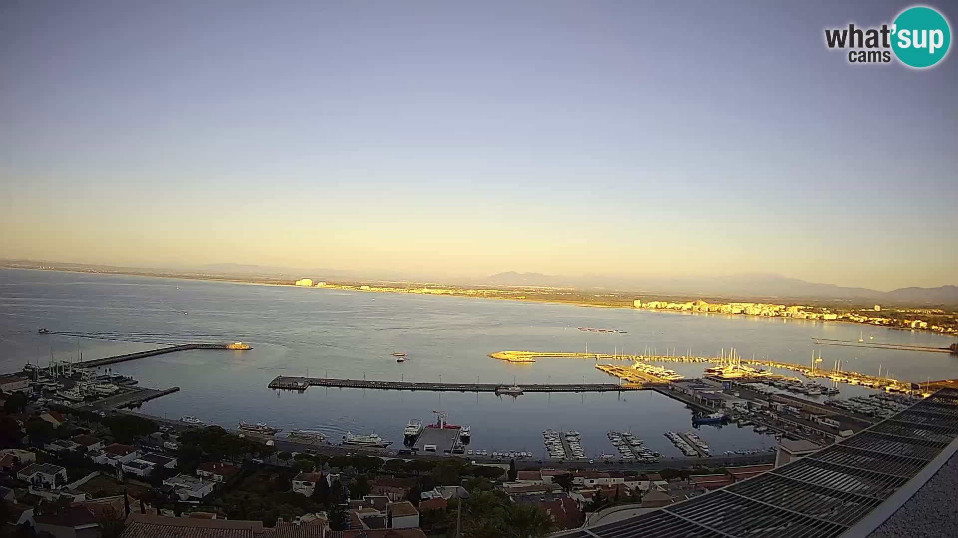 Roses – Puerto pesquero  y la bahía de Roses