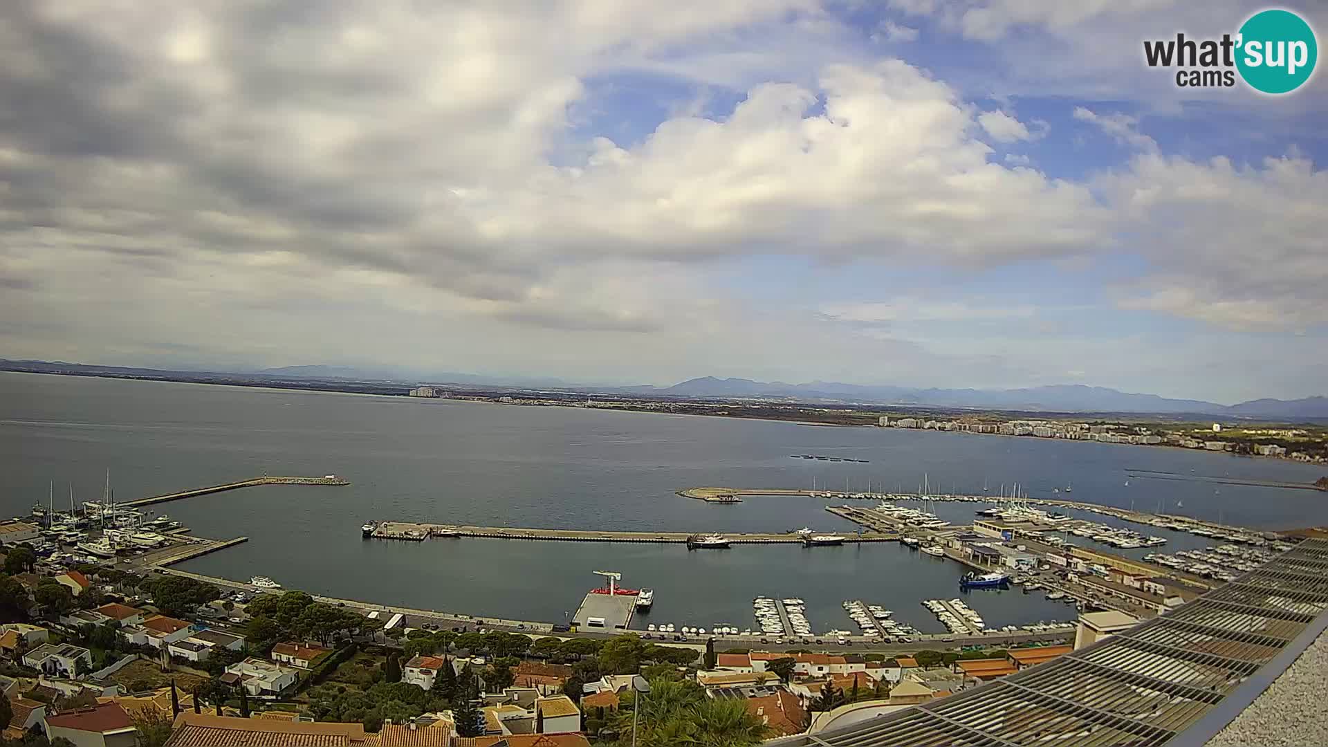 Livecam Hafen Roses –  Fischereihafen und die Bucht