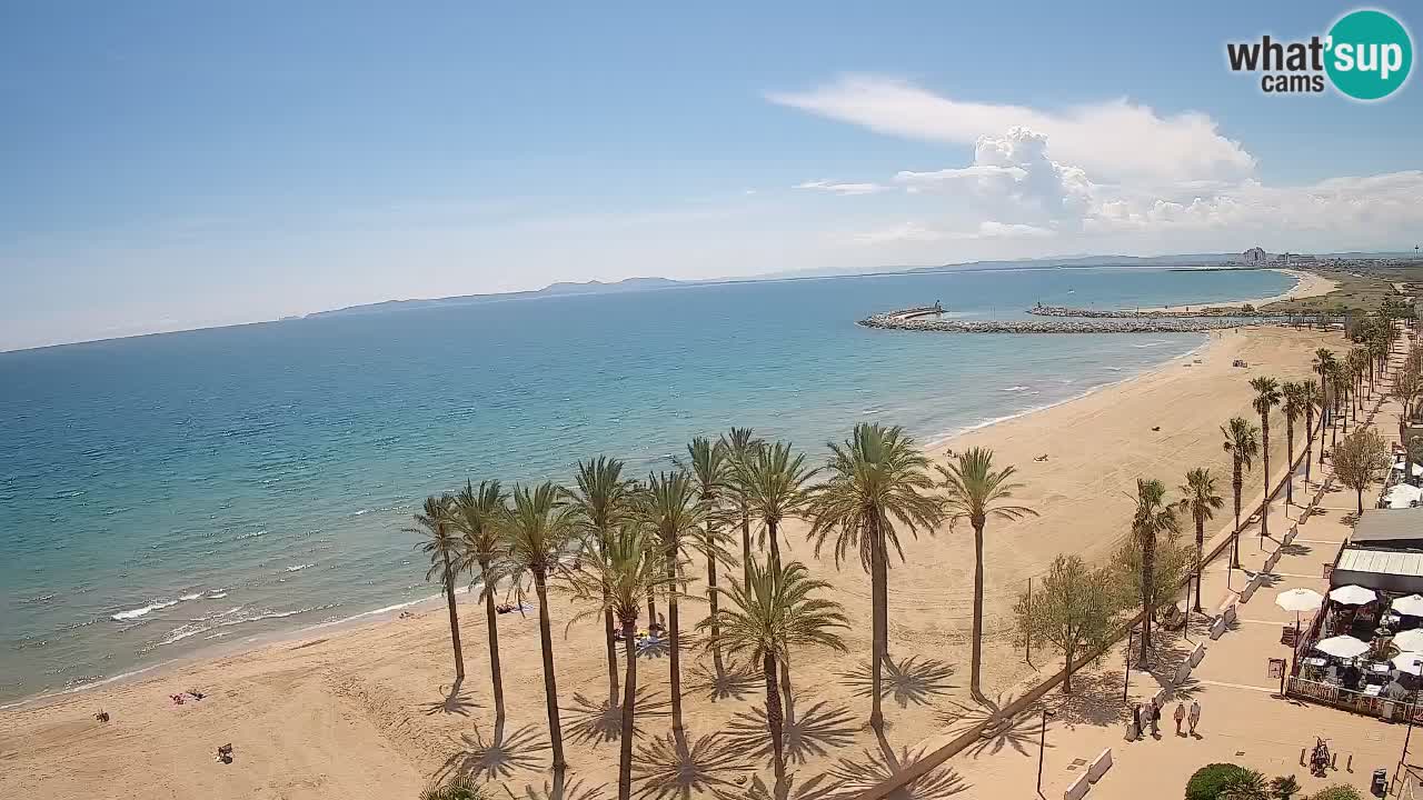 Kamera v Živo Roses plaža – pogled s hotela Montecarlo