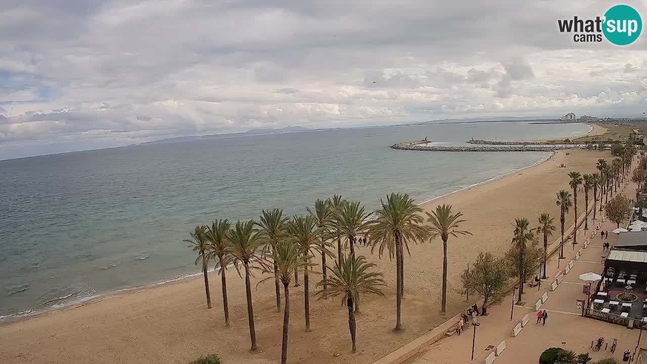 Kamera v Živo Roses plaža – pogled s hotela Montecarlo