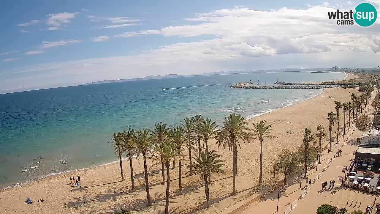Kamera v Živo Roses plaža – pogled s hotela Montecarlo