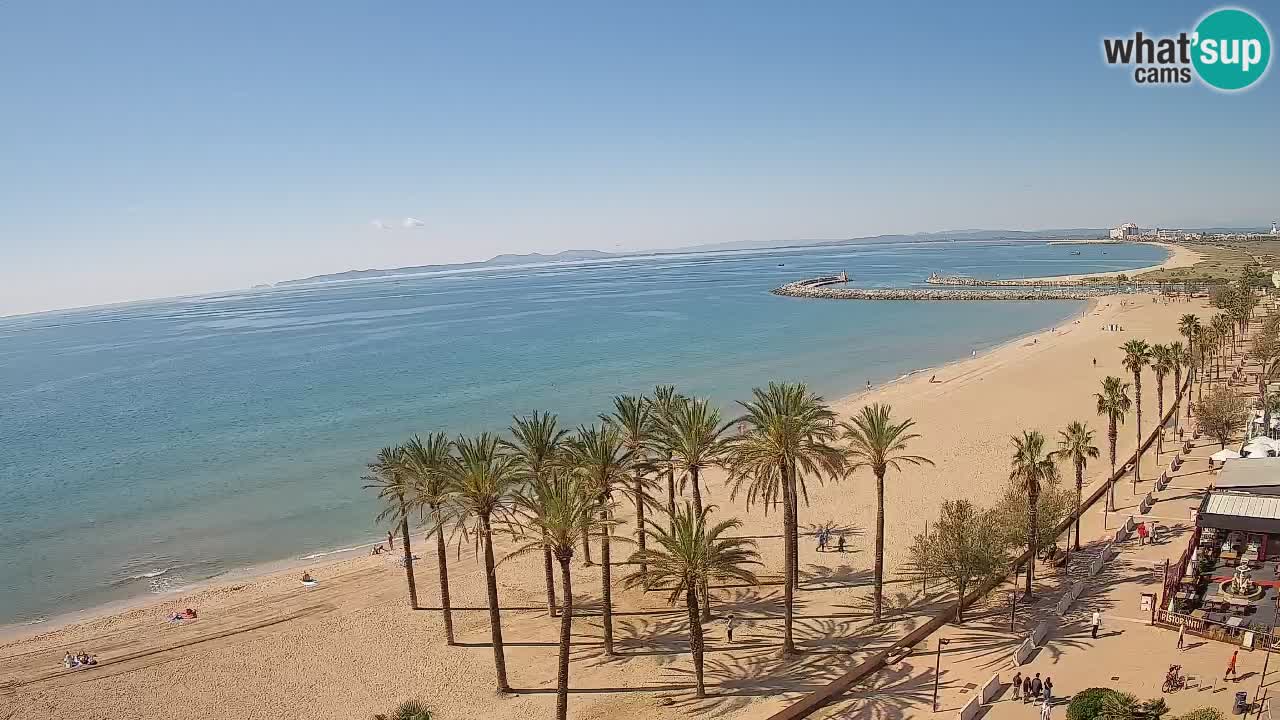Kamera v Živo Roses plaža – pogled s hotela Montecarlo