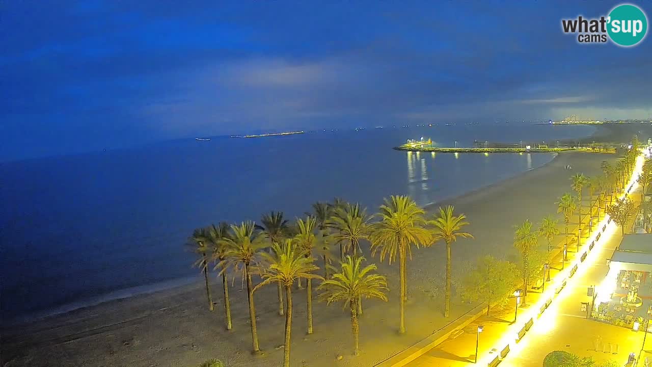 Kamera v Živo Roses plaža – pogled s hotela Montecarlo