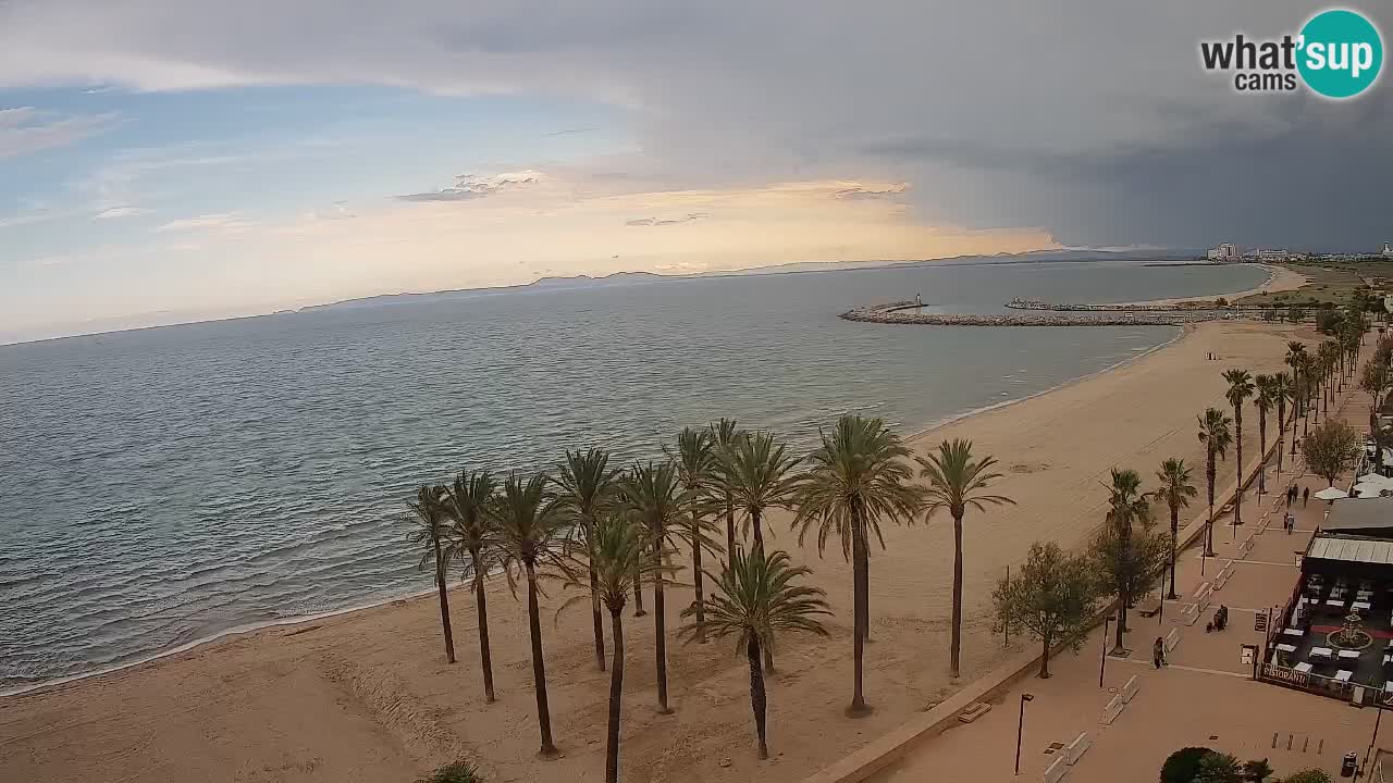 Kamera v Živo Roses plaža – pogled s hotela Montecarlo