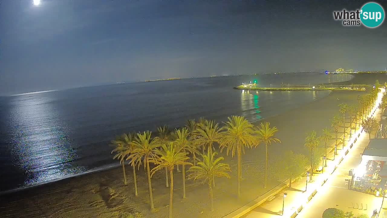 Kamera v Živo Roses plaža – pogled s hotela Montecarlo