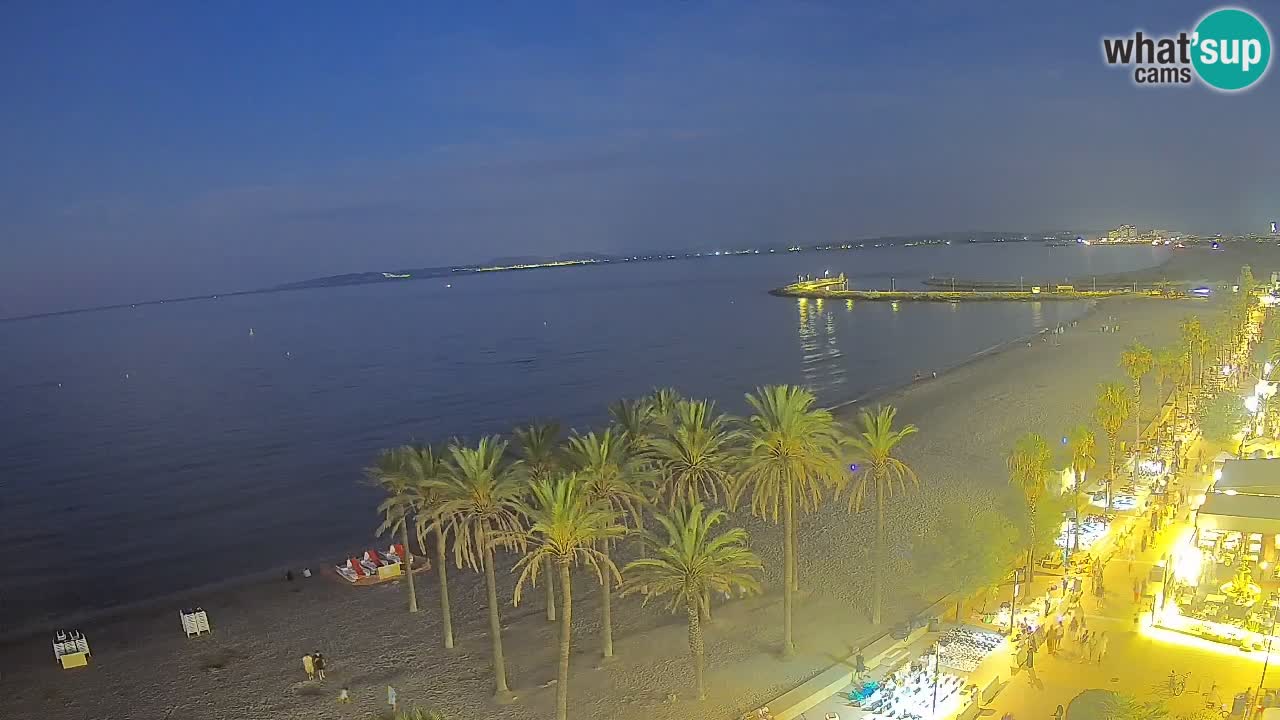 Kamera v Živo Roses plaža – pogled s hotela Montecarlo