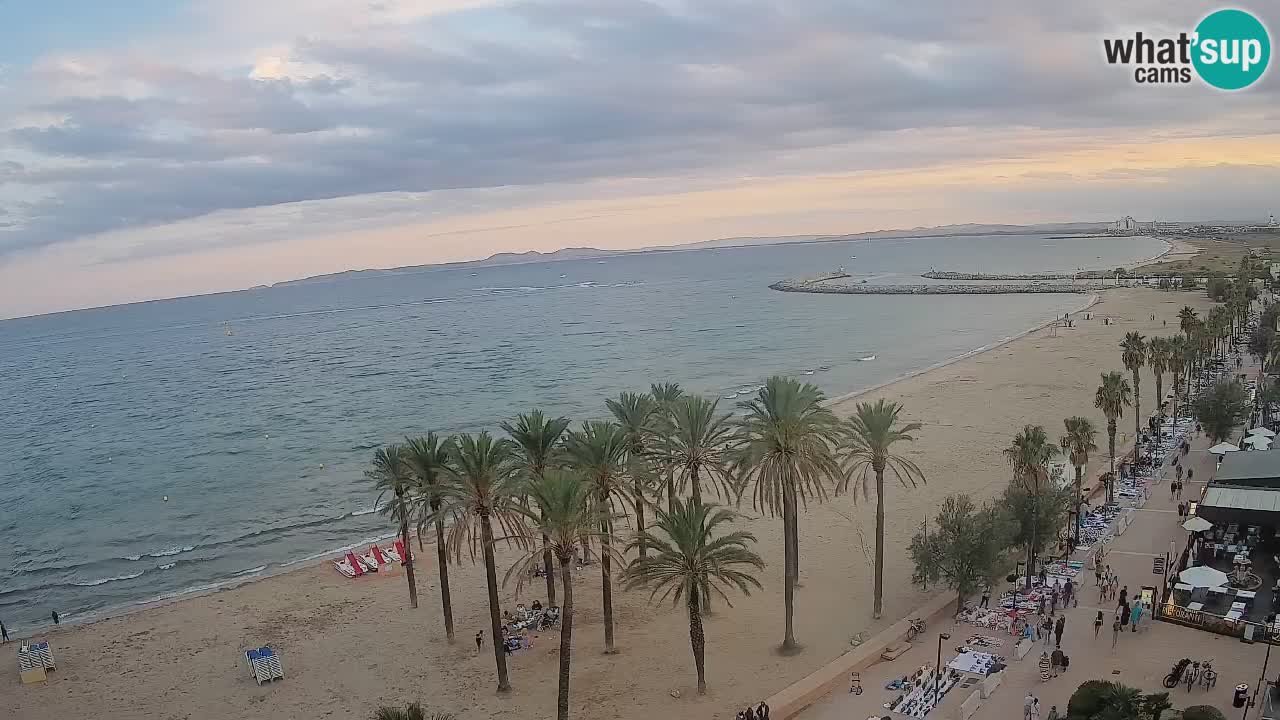 Kamera v Živo Roses plaža – pogled s hotela Montecarlo