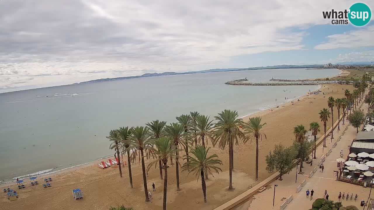 Kamera v Živo Roses plaža – pogled s hotela Montecarlo