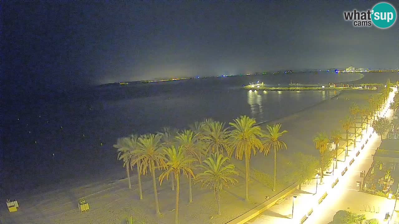 Kamera v Živo Roses plaža – pogled s hotela Montecarlo
