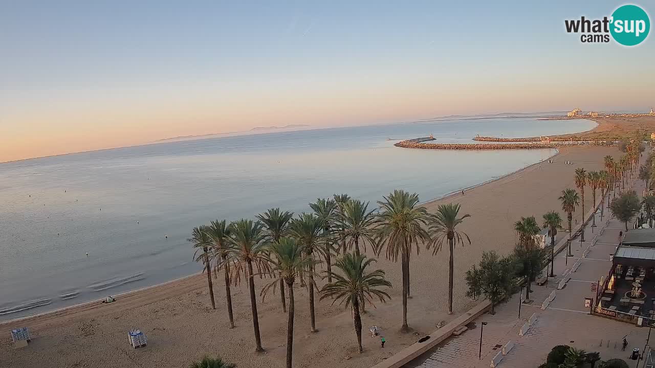 Kamera v Živo Roses plaža – pogled s hotela Montecarlo