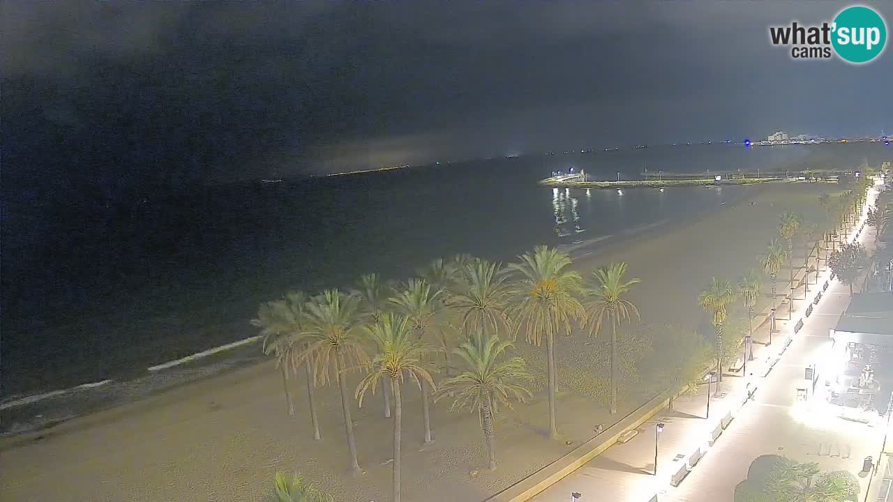 Kamera v Živo Roses plaža – pogled s hotela Montecarlo