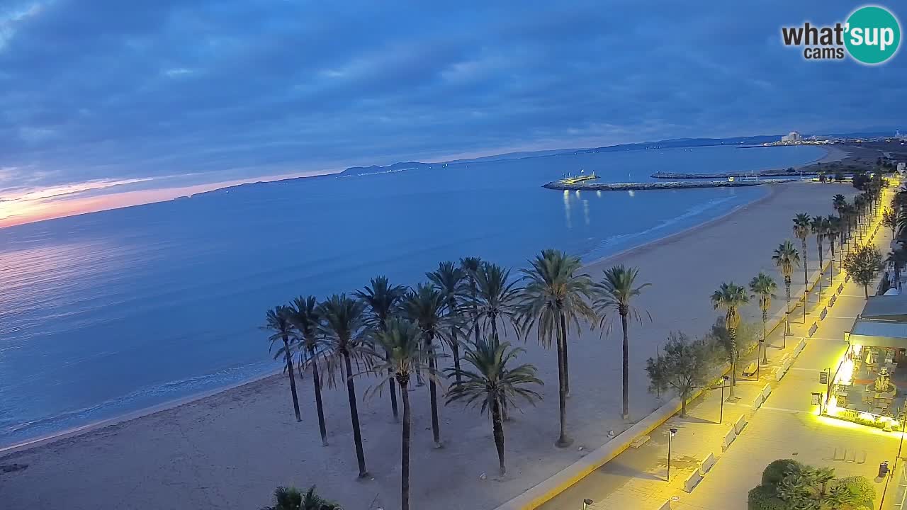 Kamera v Živo Roses plaža – pogled s hotela Montecarlo