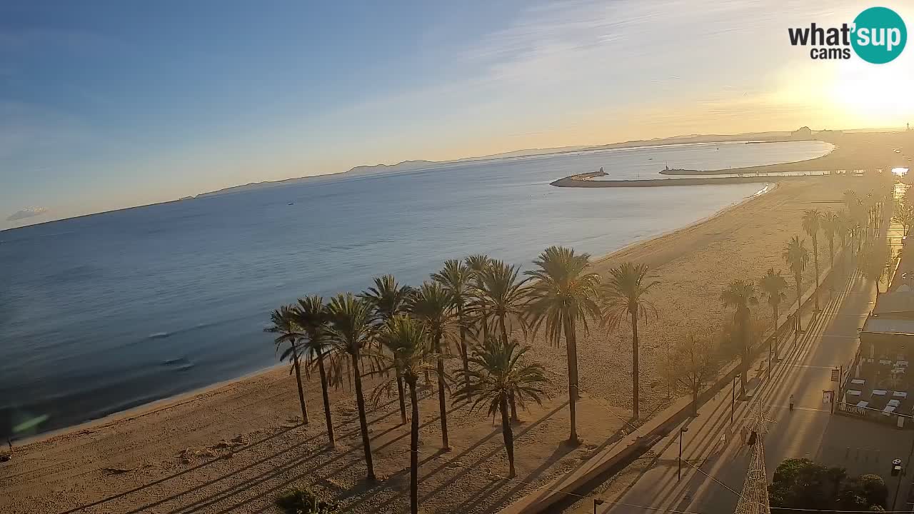 Kamera v Živo Roses plaža – pogled s hotela Montecarlo